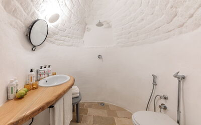 Masseria le Monache: Bagno, Caratteristiche, Primavera, Vista Panoramica