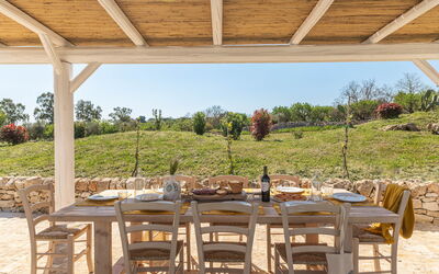 Masseria le Monache: all'aperto, Attività, Balcone / Terrazza / Patio, Benessere, Esterni, Giardino, Piscina, Primavera, Vista Panoramica