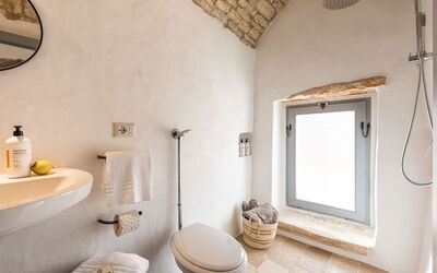 Masseria le Monache: Bagno, Caratteristiche, Dettagli della stanza, Primavera