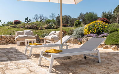 Masseria le Monache: all'aperto, Attività, Balcone / Terrazza / Patio, Benessere, Esterni, Giardino, Piscina, Primavera, Vista Panoramica