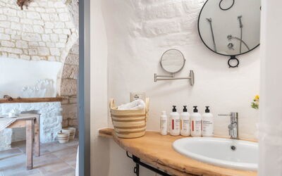 Masseria le Monache: Bagno, Caratteristiche, Primavera, Vista Panoramica