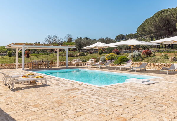 Masseria Le Monache: Activiteiten, Balkon / terras / patio, Buitenkanten, Buitenshuis, Keer bekeken, Lente, Tuin, Welzijn, zwembad
