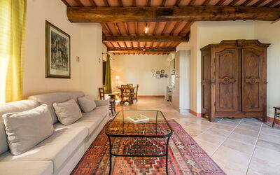 Villa Montecarulli: Automne, Été, Printemps, Salon