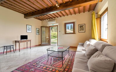 Villa Montecarulli: Automne, Été, Printemps, Salon