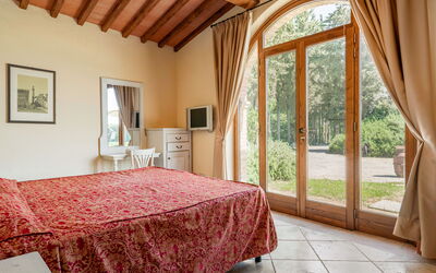 Villa Montecarulli: Automne, chambre à coucher, Été, Printemps