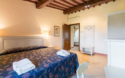 Villa Montecarulli: Automne, chambre à coucher, Été, Printemps