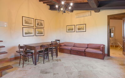 Villa Montecarulli: Automne, Été, Printemps, Salon