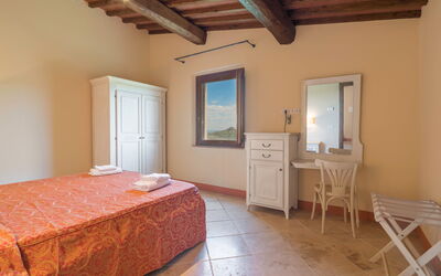 Villa Montecarulli: Automne, chambre à coucher, Été, Printemps