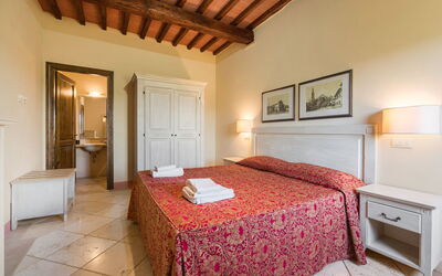 Villa Montecarulli: Automne, chambre à coucher, Été, Printemps