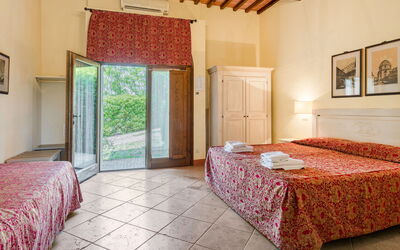 Villa Montecarulli: Automne, chambre à coucher, Été, Printemps