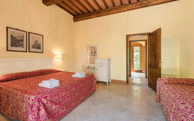 Villa Montecarulli: Automne, chambre à coucher, Été, Printemps