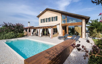 Villa Tania, Pool, Garden, Wifi, Jesolo: Autunno, Estate, Piscina, Primavera