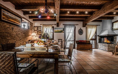 Villa Tania: Autunno, Estate, Primavera, Sala da pranzo