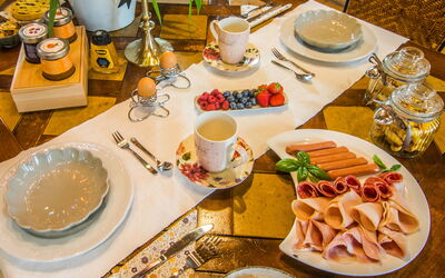 Villa Tania: Autunno, Estate, Primavera, Sala da pranzo