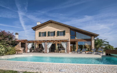 Villa Tania, Pool, Garden, Wifi, Jesolo: Autunno, Estate, Piscina, Primavera