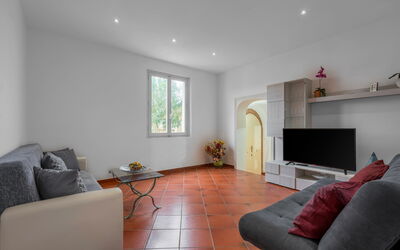 Borgo House in Florentine Hills with Pool: Autunno, Estate, Primavera, Soggiorno