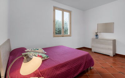 Borgo House in Florentine Hills with Pool: Autunno, Camera da letto, Estate, Primavera