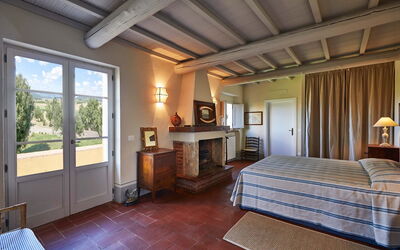 Poggio Cavallino Private Pool, Wifi, Maremma: Autumn, Bedroom, Spring, Summer