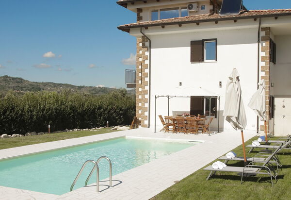 Villa Mariarosaria - Dimora Esclusiva con Piscina