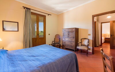 Villa Acquaviva with Pool in Perugia: Autumn, Bedroom, Spring, Summer
