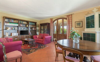 Villa Acquaviva with Pool in Perugia: Autumn, Living Room, Spring, Summer