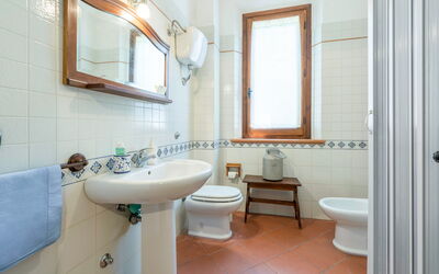 Villa Acquaviva with Pool in Perugia: Autumn, Bathroom, Spring, Summer