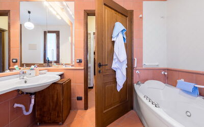 Villa Acquaviva with Pool in Perugia: Autumn, Bathroom, Spring, Summer