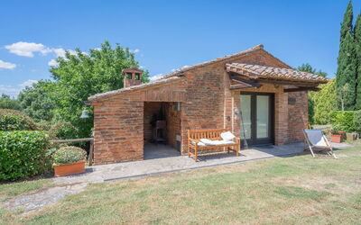 Villa Acquaviva with Pool in Perugia: Autumn, Garden, Spring, Summer