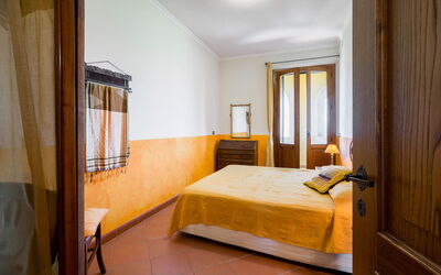 Villa Acquaviva with Pool in Perugia: Autumn, Bedroom, Spring, Summer