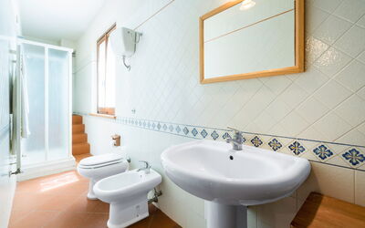 Villa Acquaviva with Pool in Perugia: Autumn, Bathroom, Spring, Summer