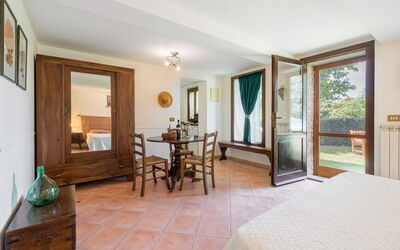 Villa Acquaviva with Pool in Perugia: Autumn, Dining Room, Spring, Summer