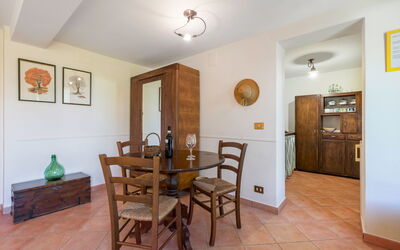 Villa Acquaviva with Pool in Perugia: Autumn, Dining Room, Spring, Summer