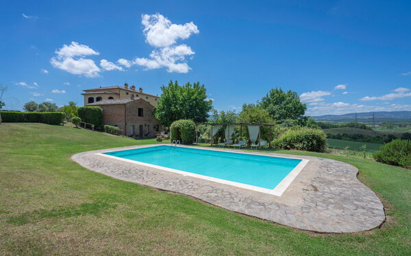Villa Acquaviva With Pool In Perugia
