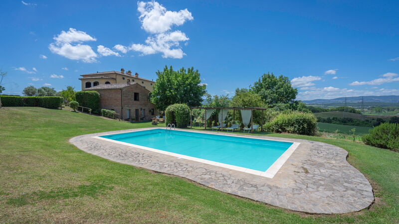 Villa Acquaviva with Pool in Perugia