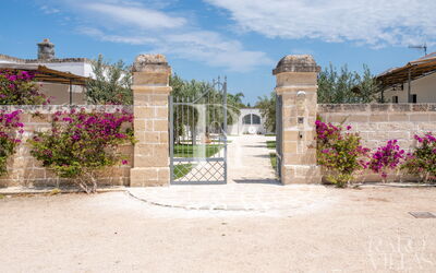 Masseria Lamagrotte by Raro Rooms