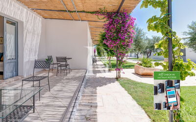 Suite Azalea by Raro Rooms - Masseria Lamagrotte