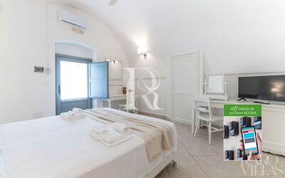 Deluxe Room Camelia by Raro Rooms - Masseria Lamagrotte