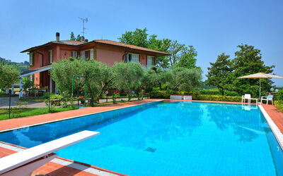 Villa Adriana: Buitenkanten, Buitenshuis, zwembad