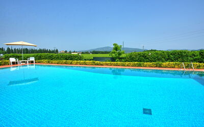 Villa Adriana: Buitenkanten, Buitenshuis, Keer bekeken, zwembad