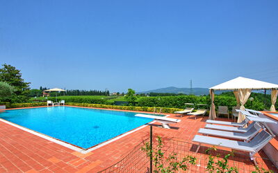 Villa Adriana: Buitenkanten, Buitenshuis, Keer bekeken, zwembad