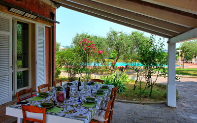 Villa Adriana: Balkon / terras / patio, Buitenkanten, Buitenshuis