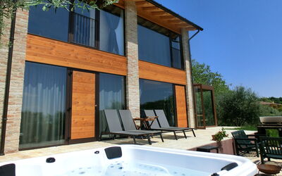 Villa Montello Pool, Jacuzzi, Ac, Wifi, Treviso: Automne, Été, Jardin, Printemps