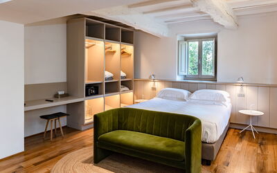 Casolese: Autumn, Bedroom, Spring, Summer