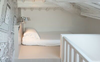 Casolese: Autumn, Bedroom, Spring, Summer