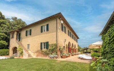 Villa Tapio: Building Exterior