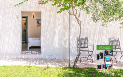 Masseria Lamagrotte by Raro Villas