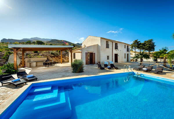 Villa La Musa: all'aperto, Giardino, Piscina