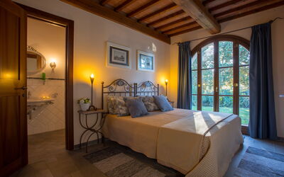 Villa Peccioli: Bagno, Camera da letto