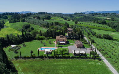 Villa Peccioli: Esterni, Giardino, Piscina