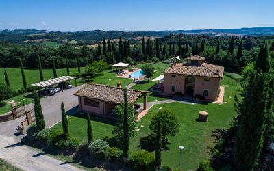 Villa Peccioli: Entrata Principale, Esterni, Giardino, Piscina